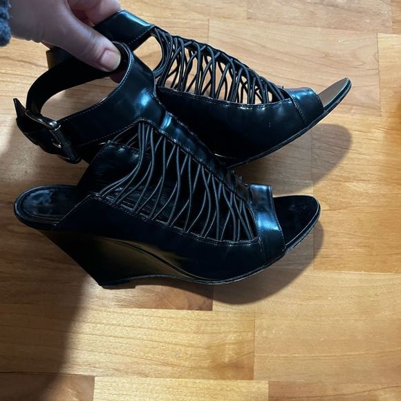 GIVENCHY black gladiator wedges Sz 6 EUC - Picture 4 of 11